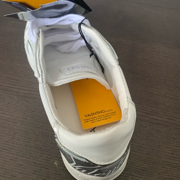 Selling brand new Authantic Valentino shoes. Perfect condition.Serious buyer plz - Picture 3 of 10